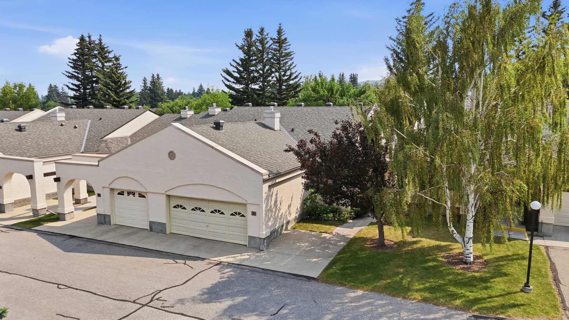 30 Sandarac Circle NW — photo 1