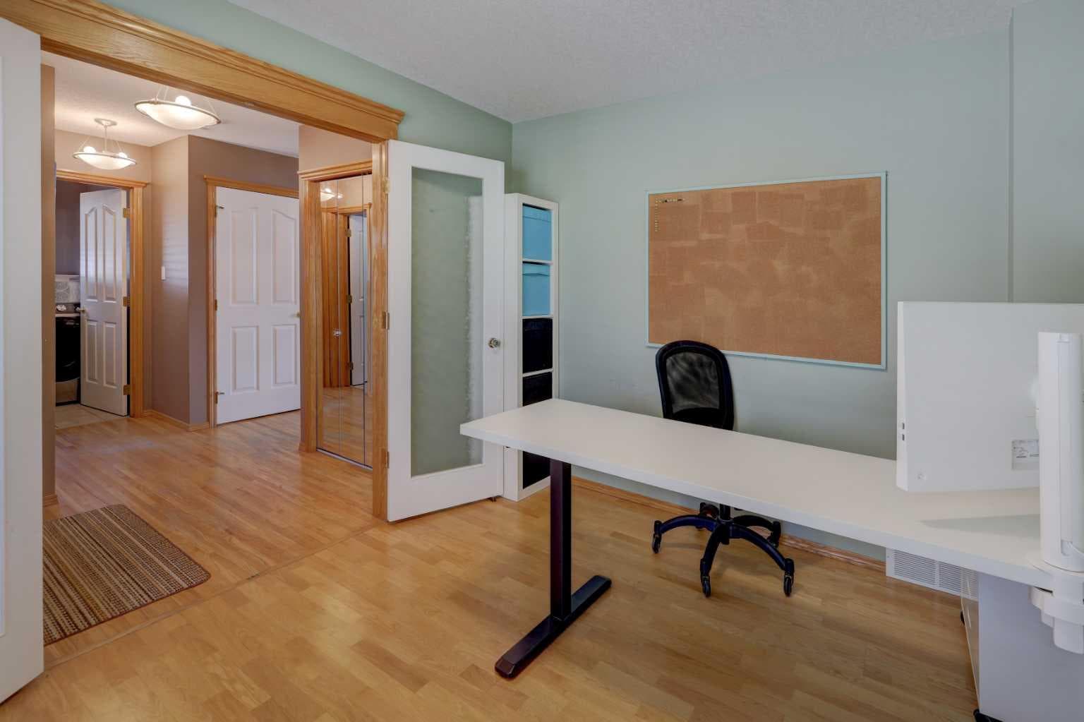 189 Citadel Crest Park NW — photo 3
