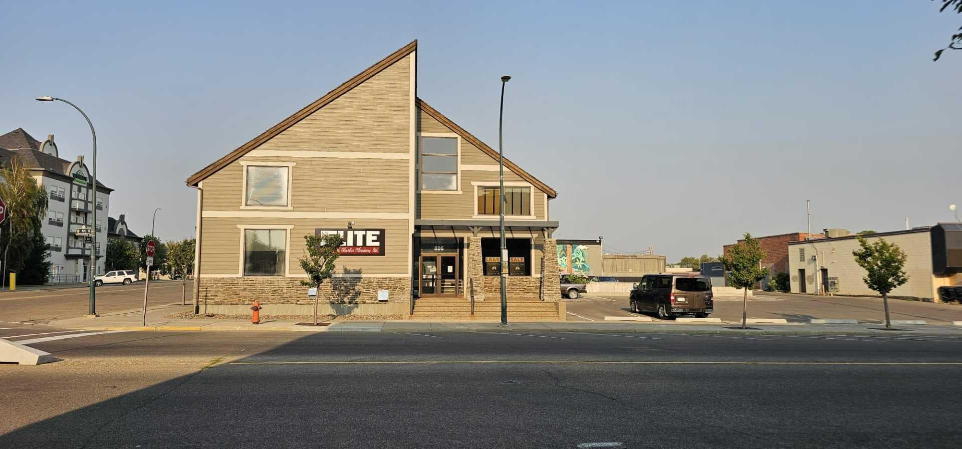 806 2 Avenue S — photo 2