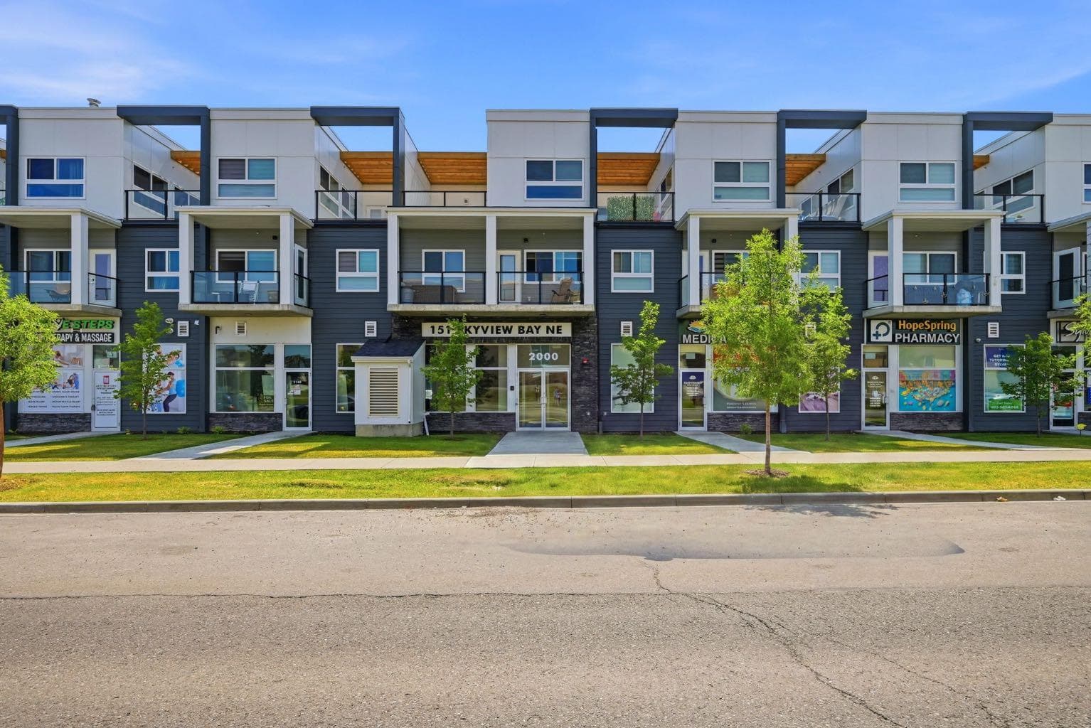 2218, 151 Skyview Bay NE — photo 1