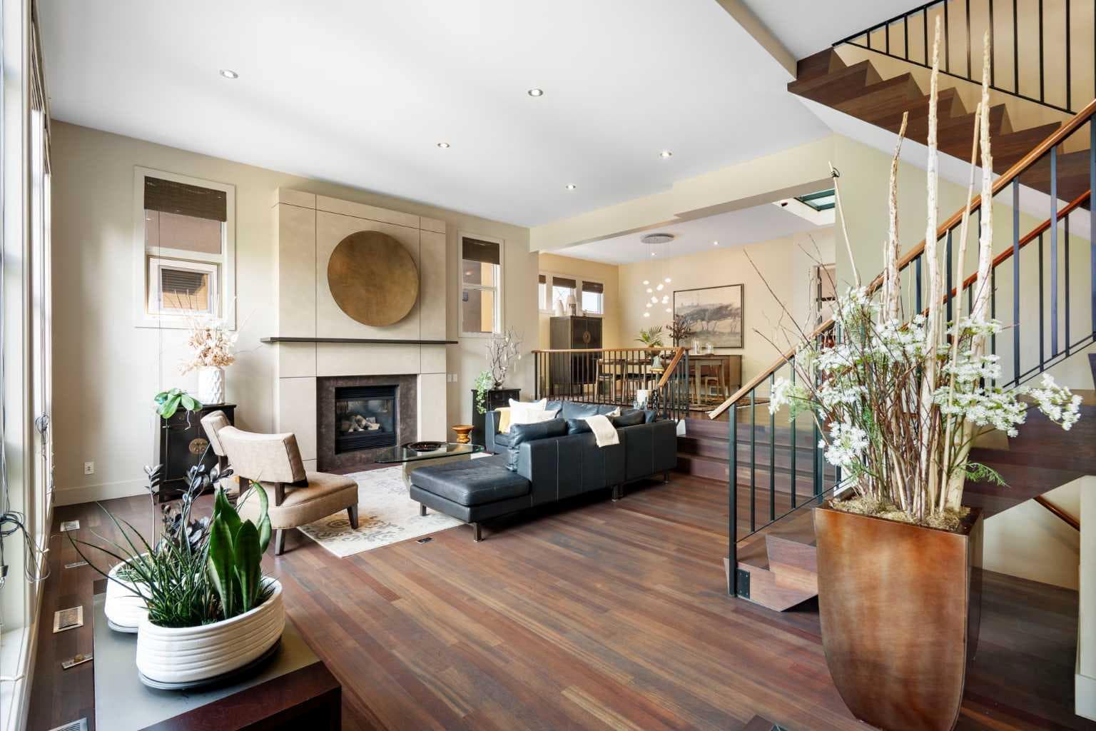 1215 Sifton Boulevard SW — photo 3