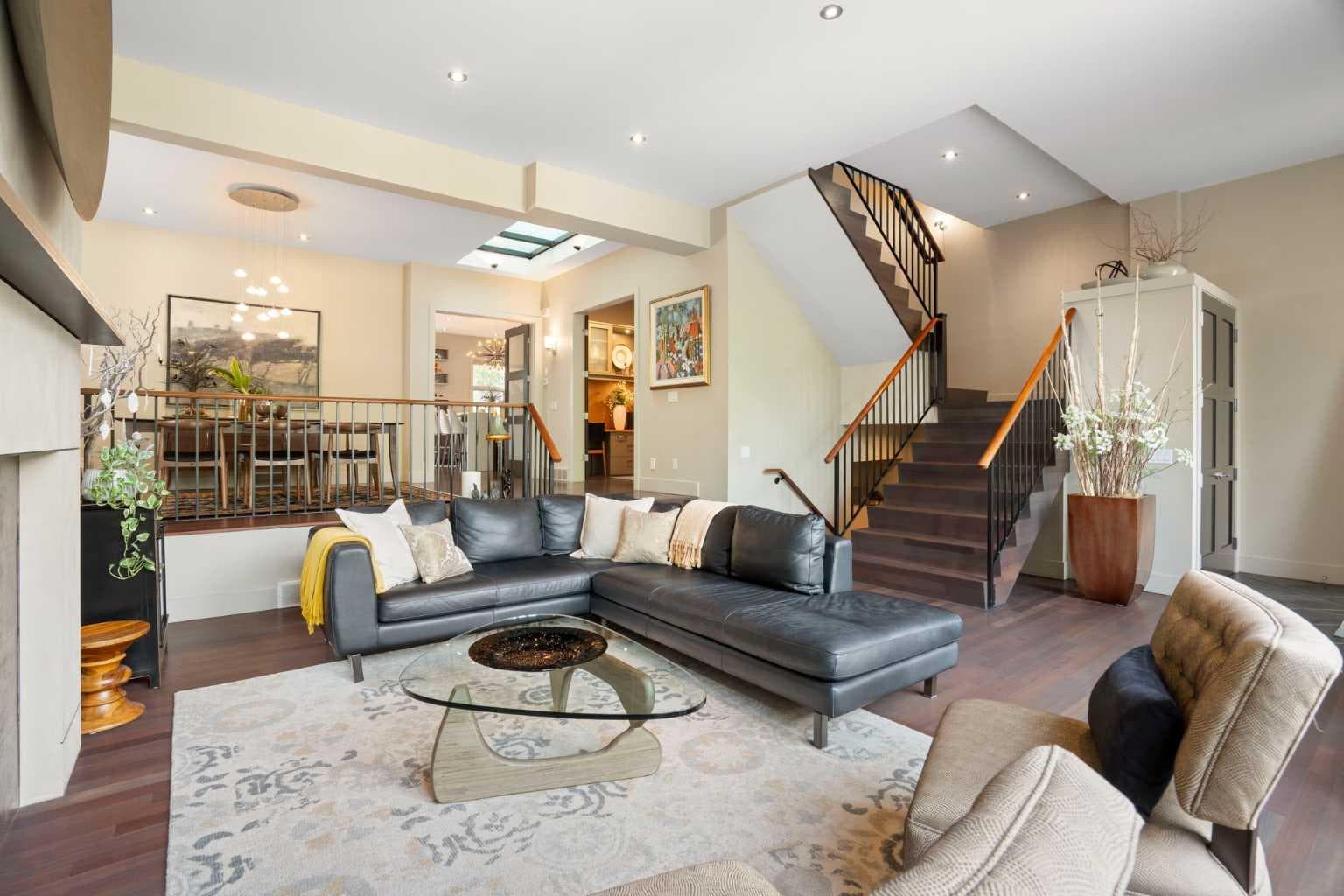 1215 Sifton Boulevard SW — photo 4