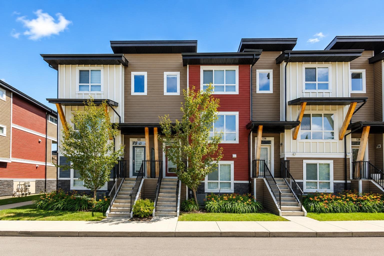 124 Walgrove Cove SE — photo 1