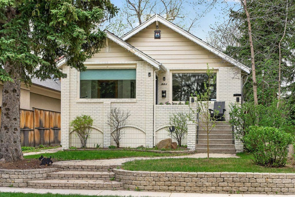 924 7A Street NW — photo 1