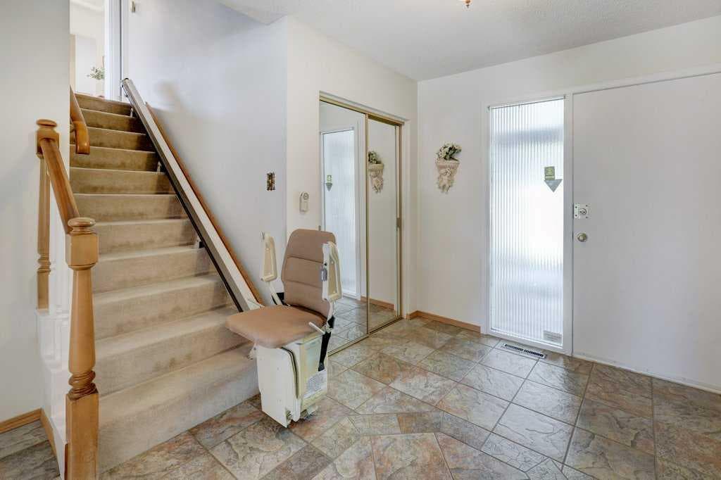 223 Willow Ridge Place SE — photo 4