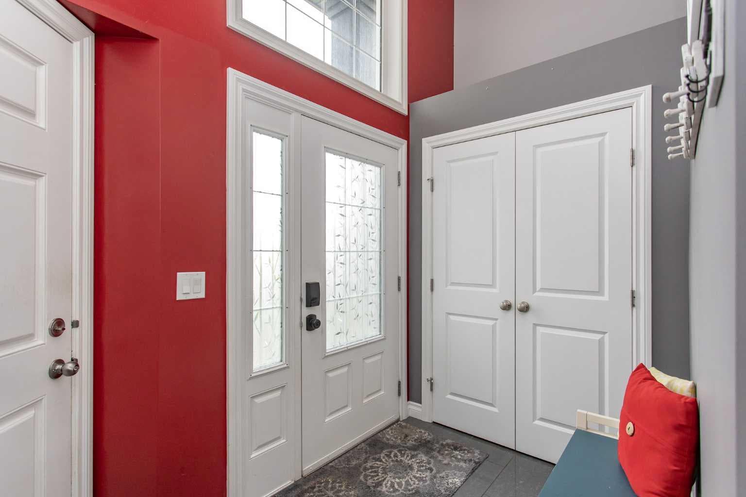 51 Emily Crescent — photo 3
