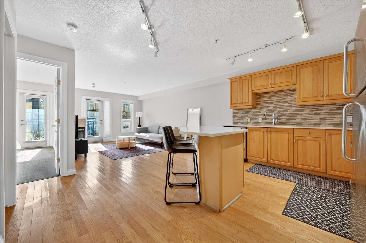 208, 630 10 Street NW — photo 3