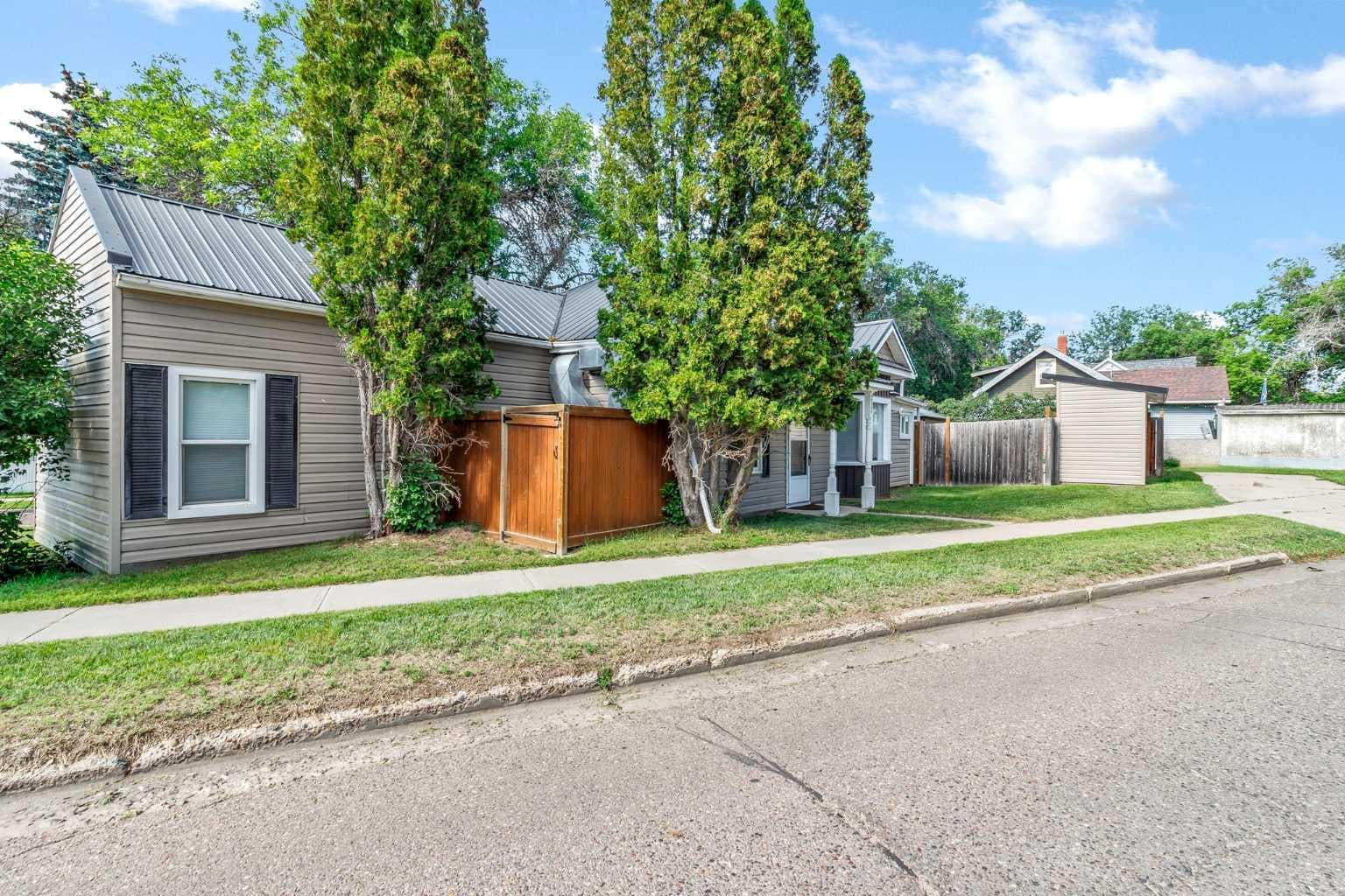 212 6 Street SE — photo 4