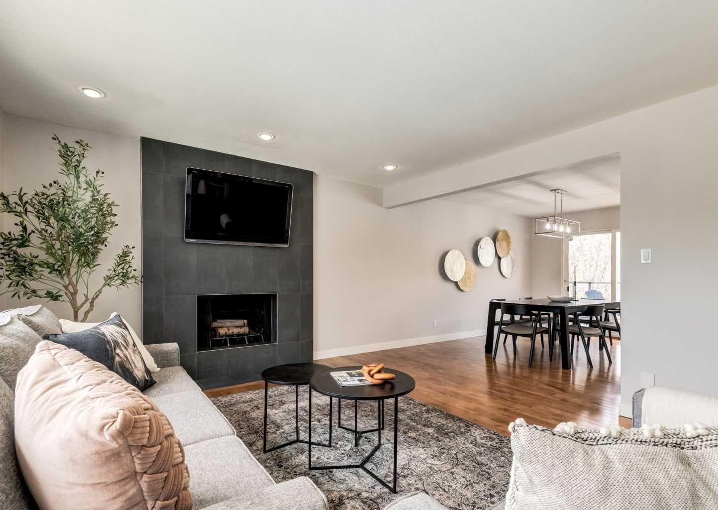 176 Mapleburn Drive SE — photo 1
