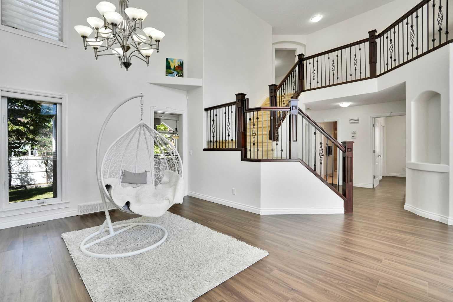 132 Evergreen Close SW — photo 5