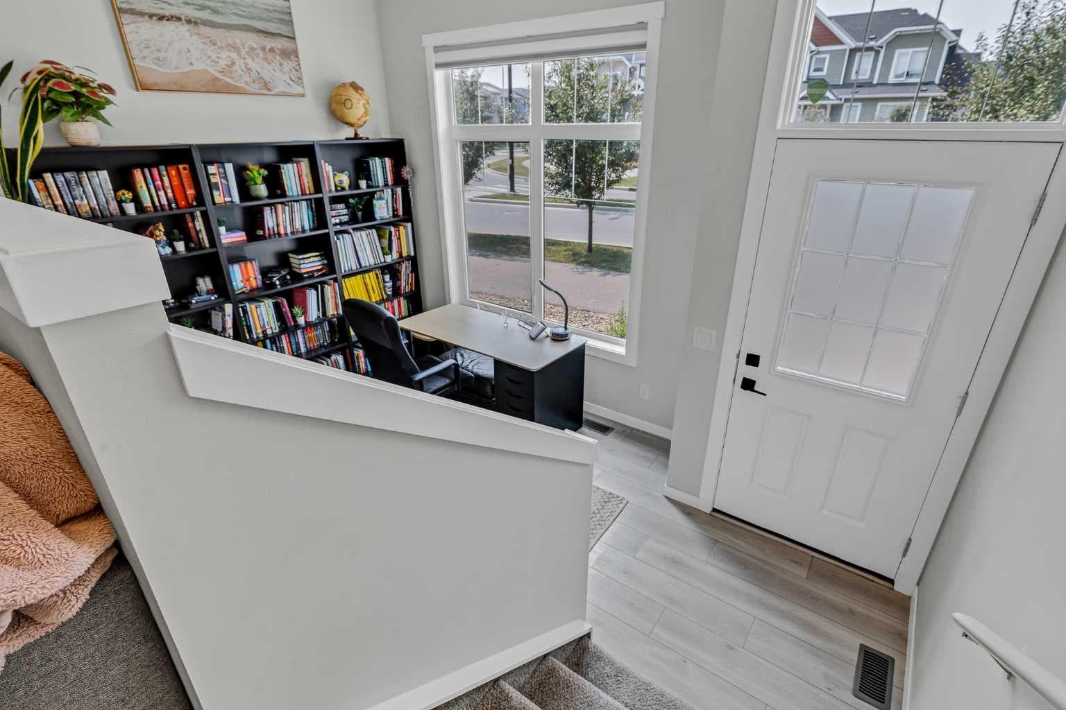 162 Chinook Gate Boulevard SW — photo 2