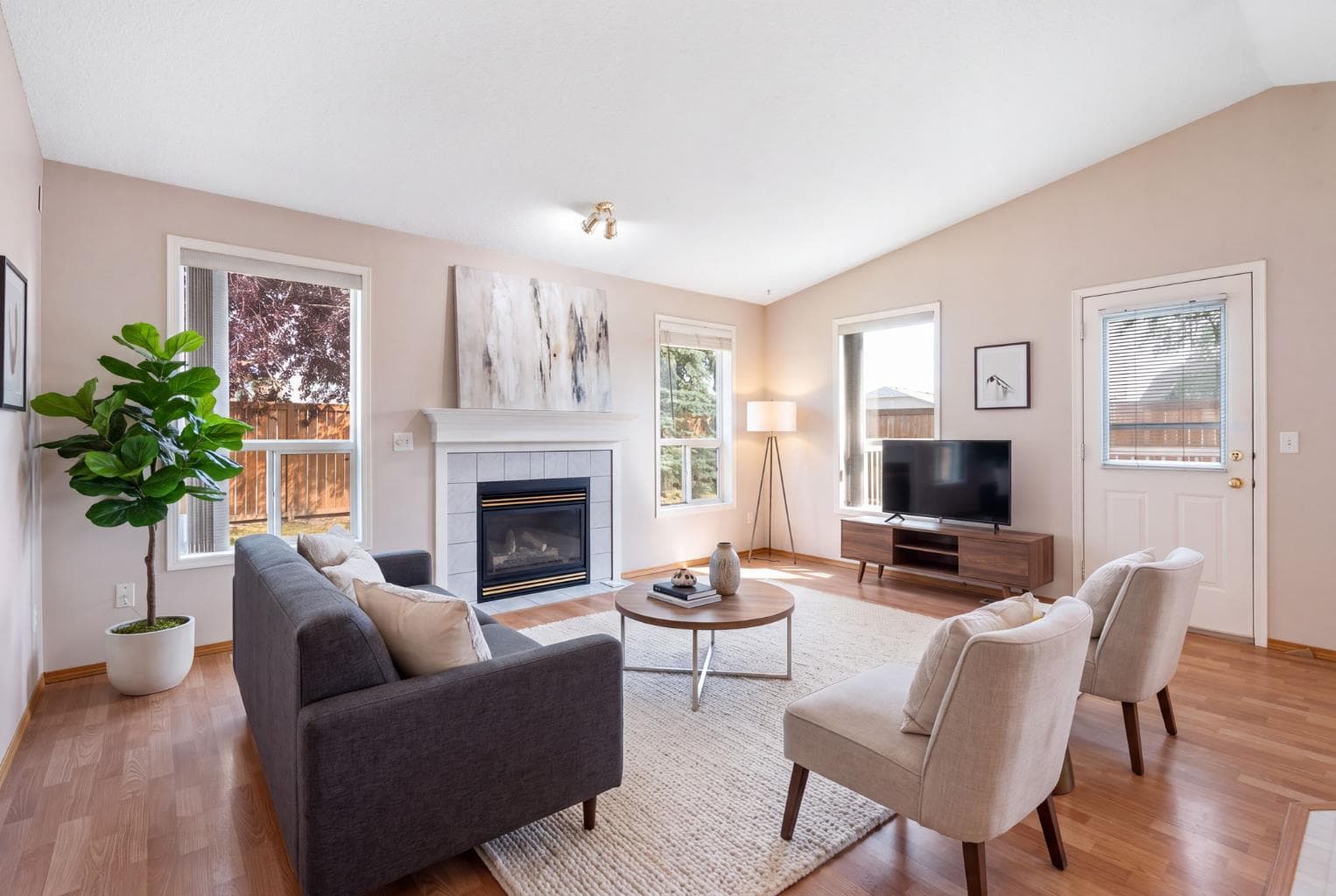 77 Tararidge Circle NE — photo 3