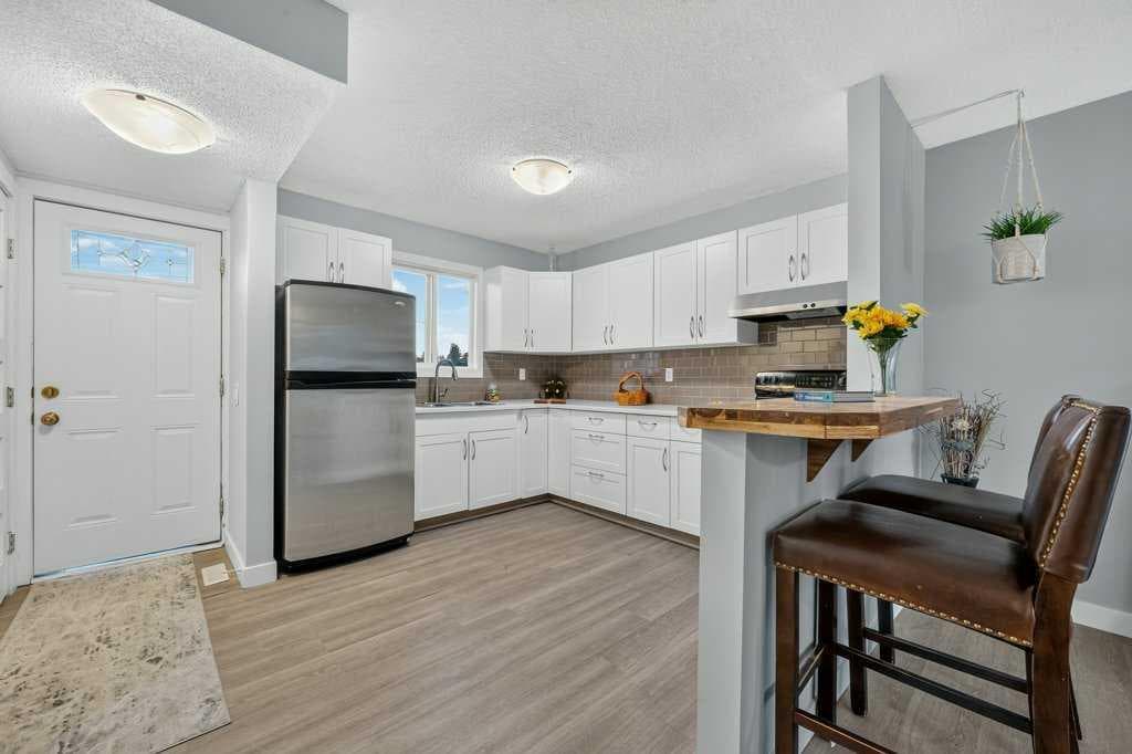 3046 32A Avenue SE — photo 4