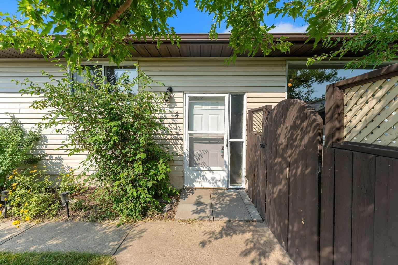 4 Big Springs Green SE — photo 2