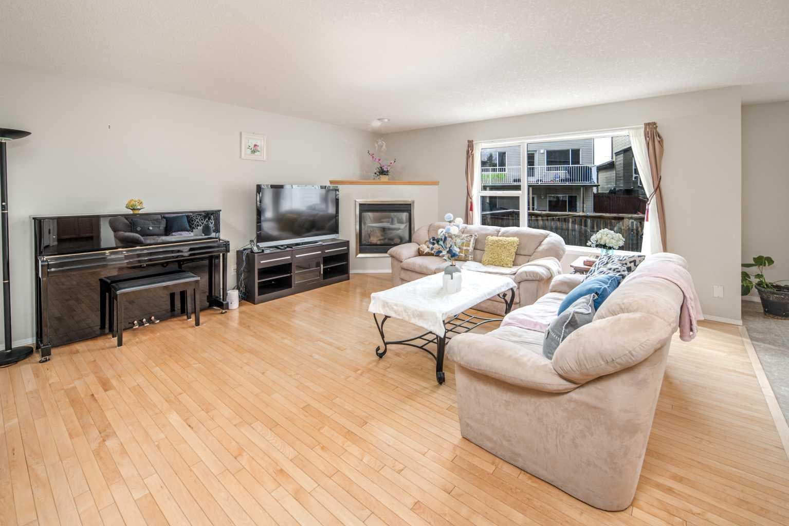 96 Panamount Manor NW — photo 3
