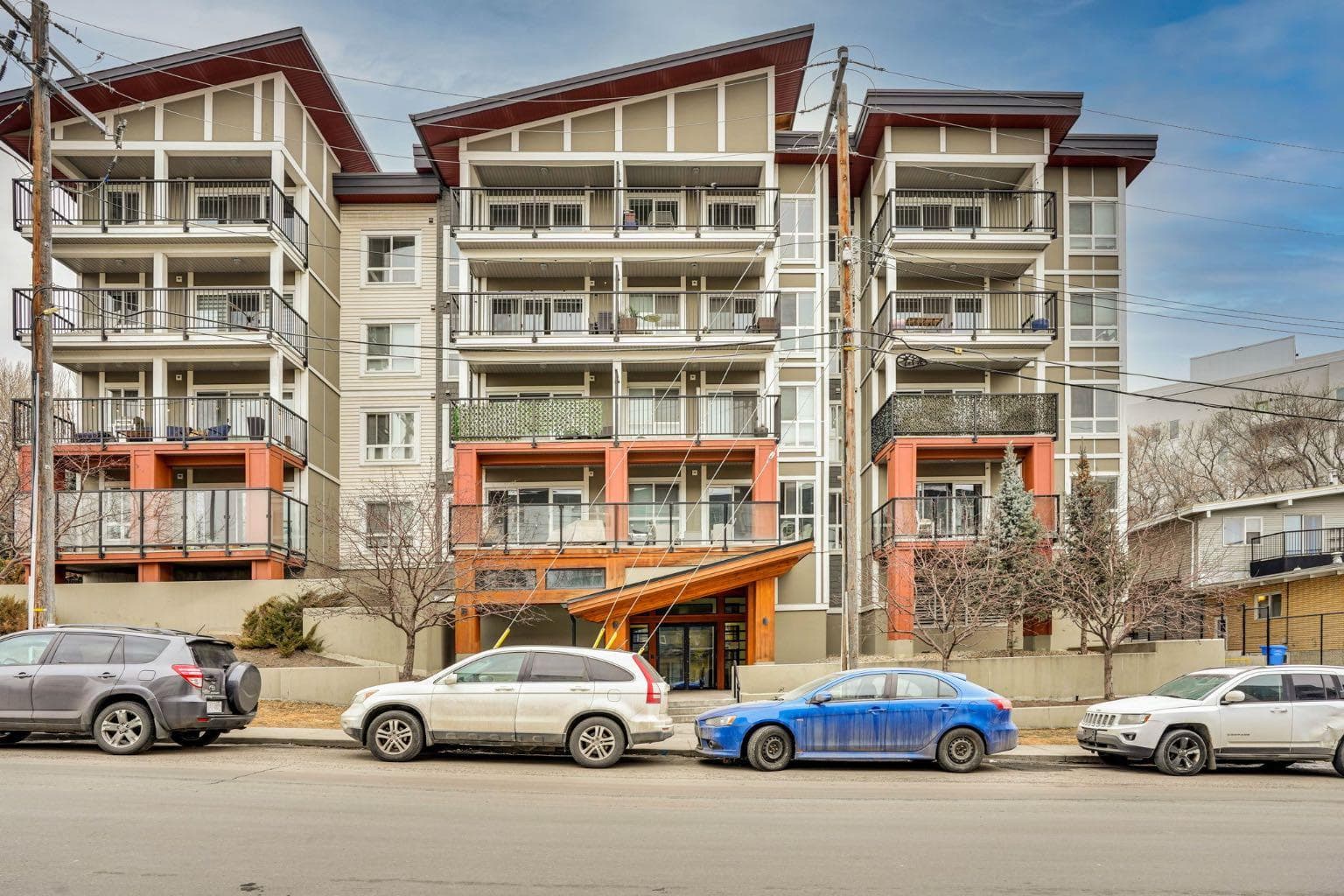 203, 510 Edmonton Trail NE — photo 1