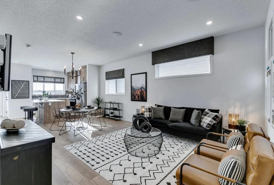 521 Bridgeport Street — photo 1
