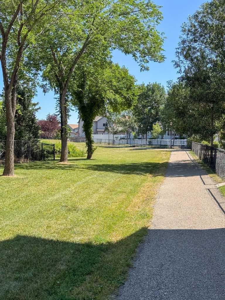 457 Elgin Gardens SE — photo 4
