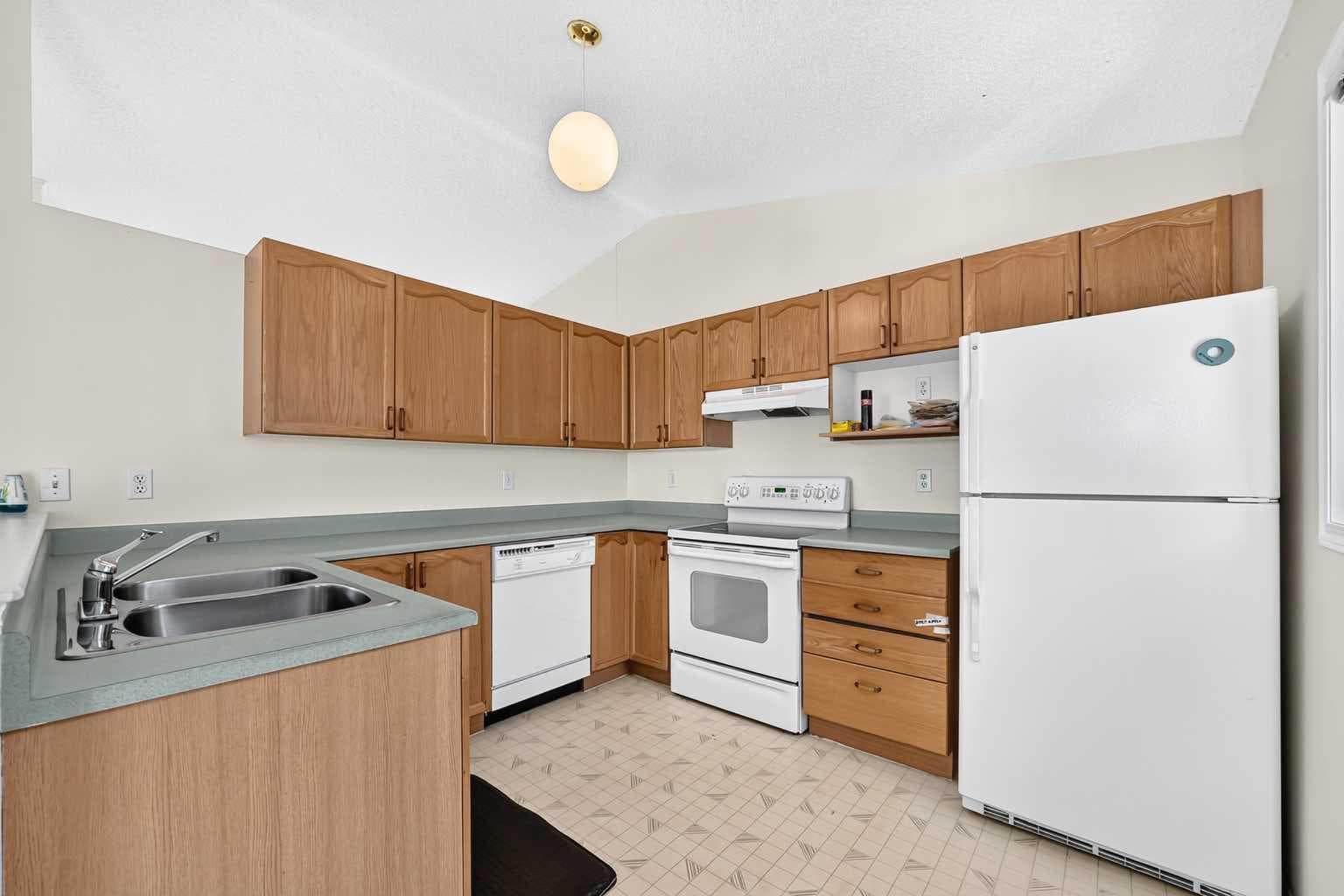 23 San Diego Manor NE — photo 2