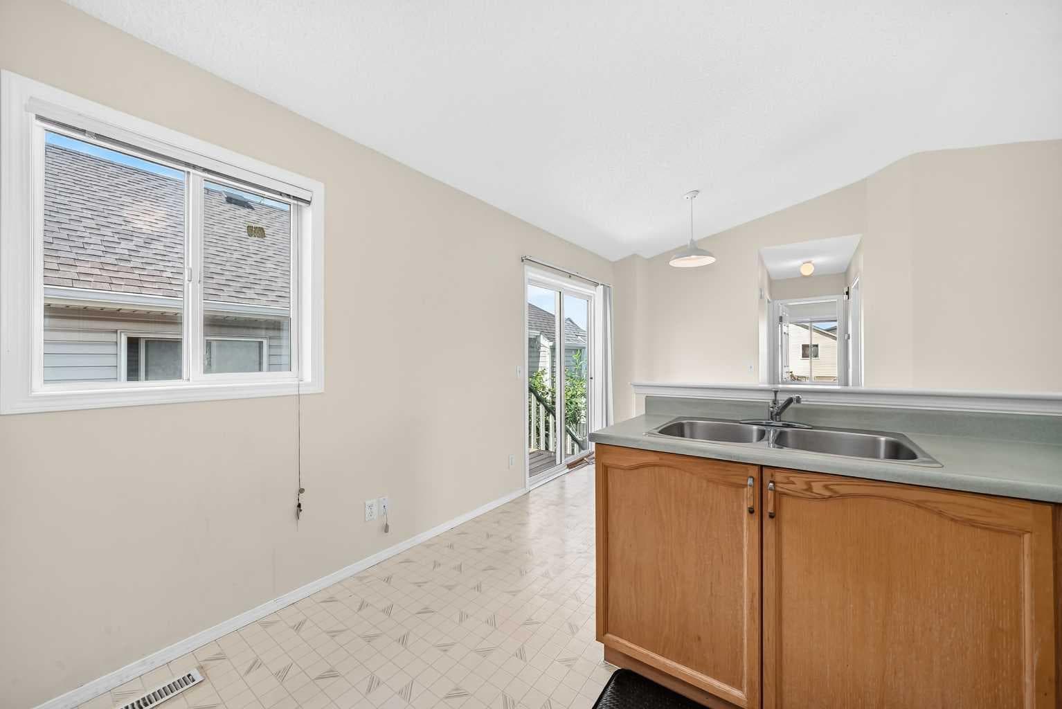 23 San Diego Manor NE — photo 3
