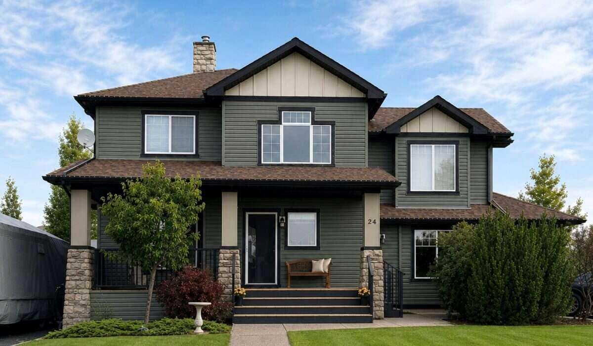 24 Brander Avenue NW — photo 1