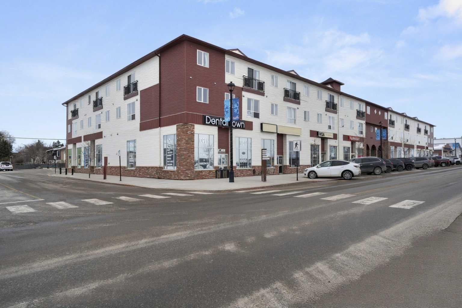 208, 1010 Railway Street — photo 3