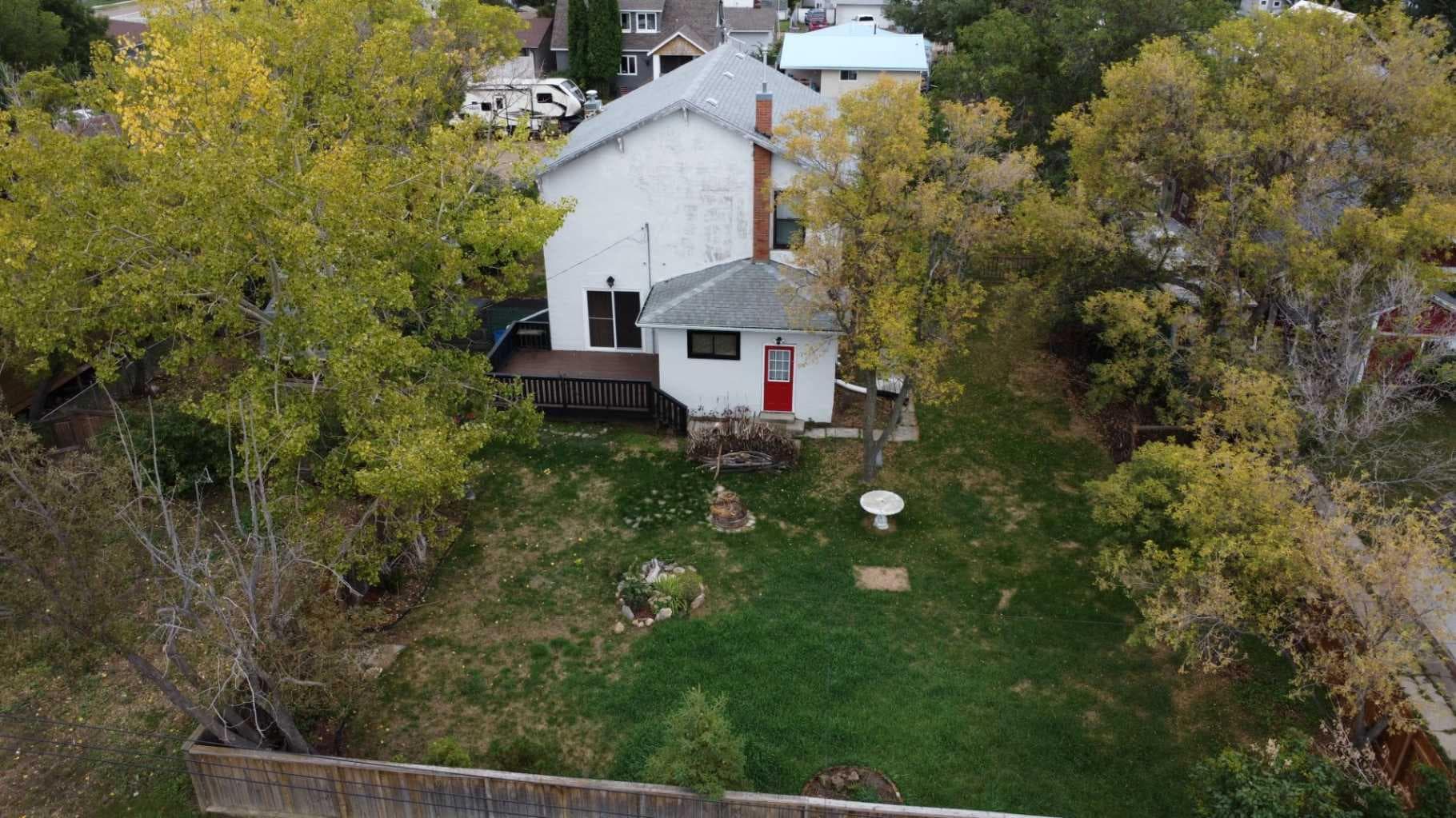 210 4 Avenue E — photo 4