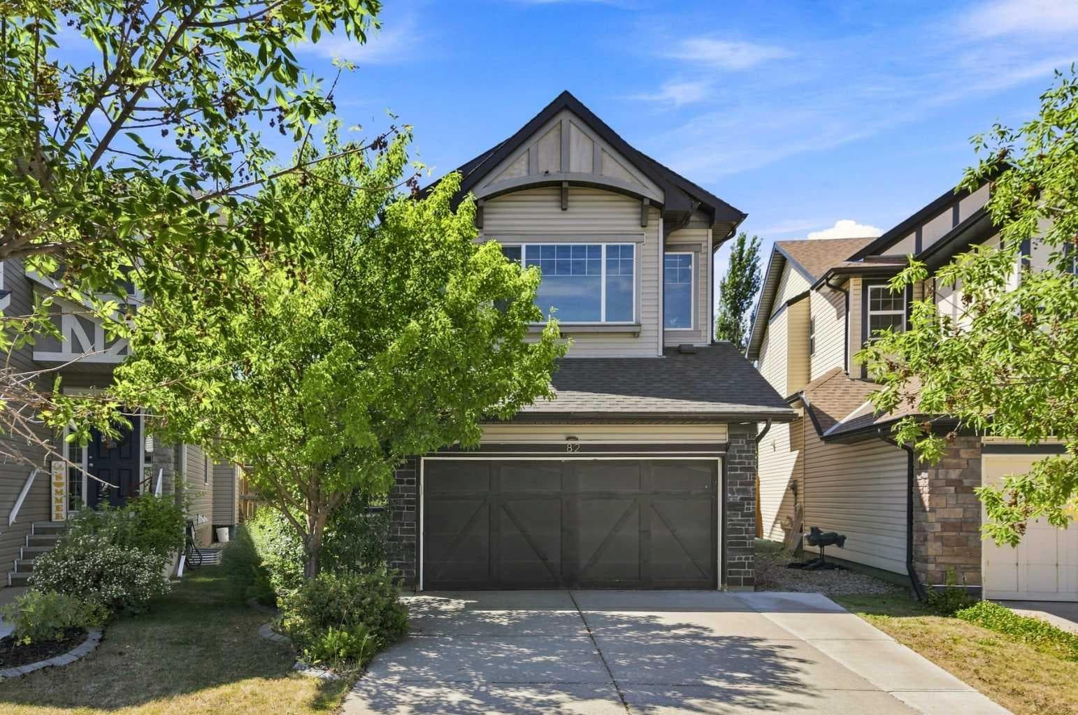 82 Brightonwoods Green SE — photo 1