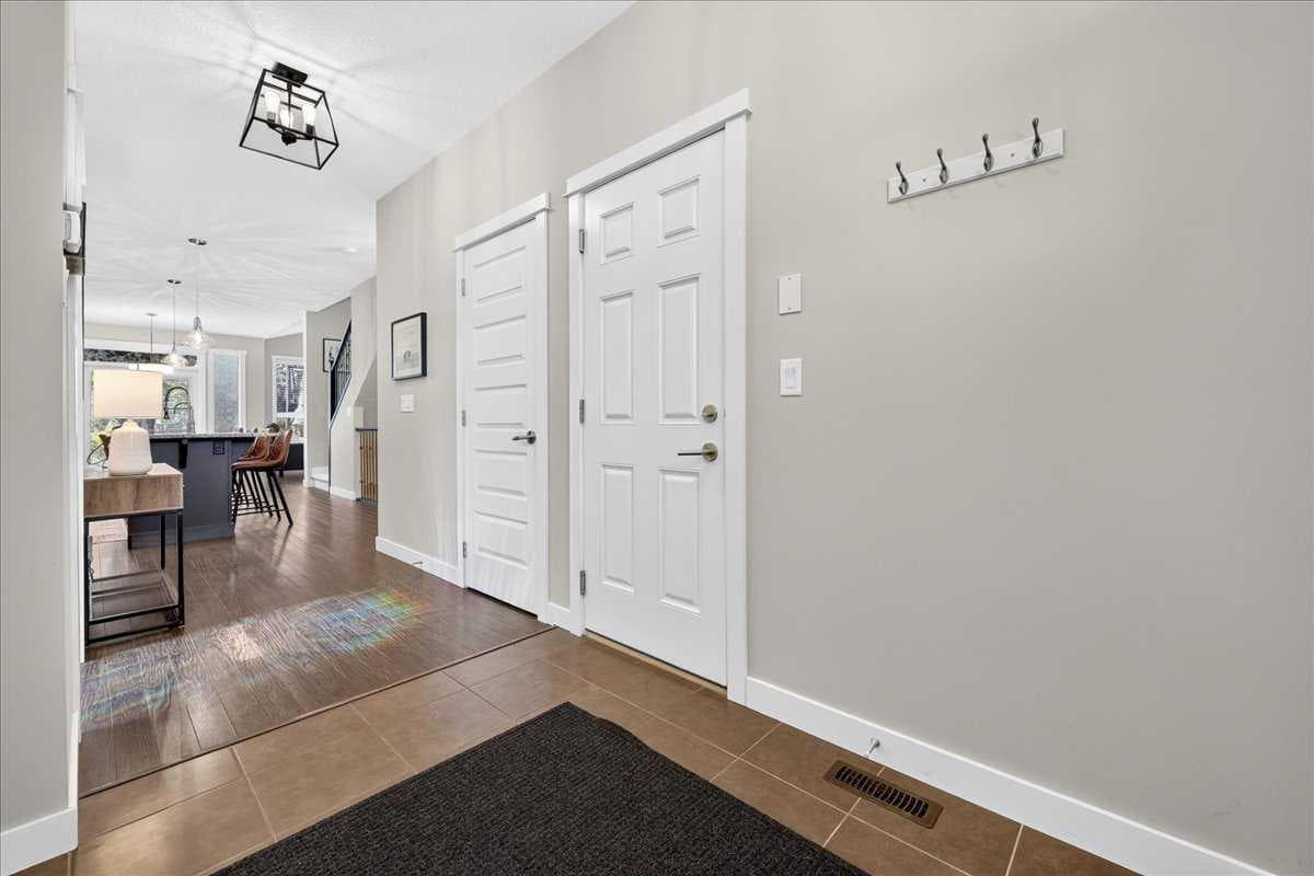 1199 Williamstown Boulevard NW — photo 5