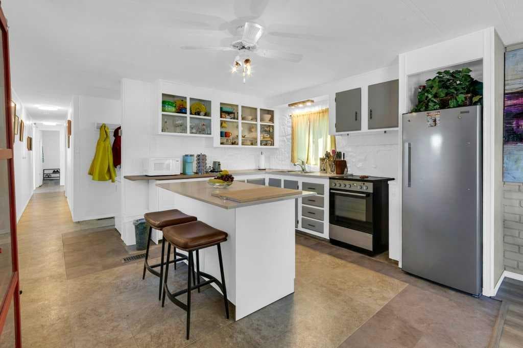110, 99 Arbour Lake Road — photo 4