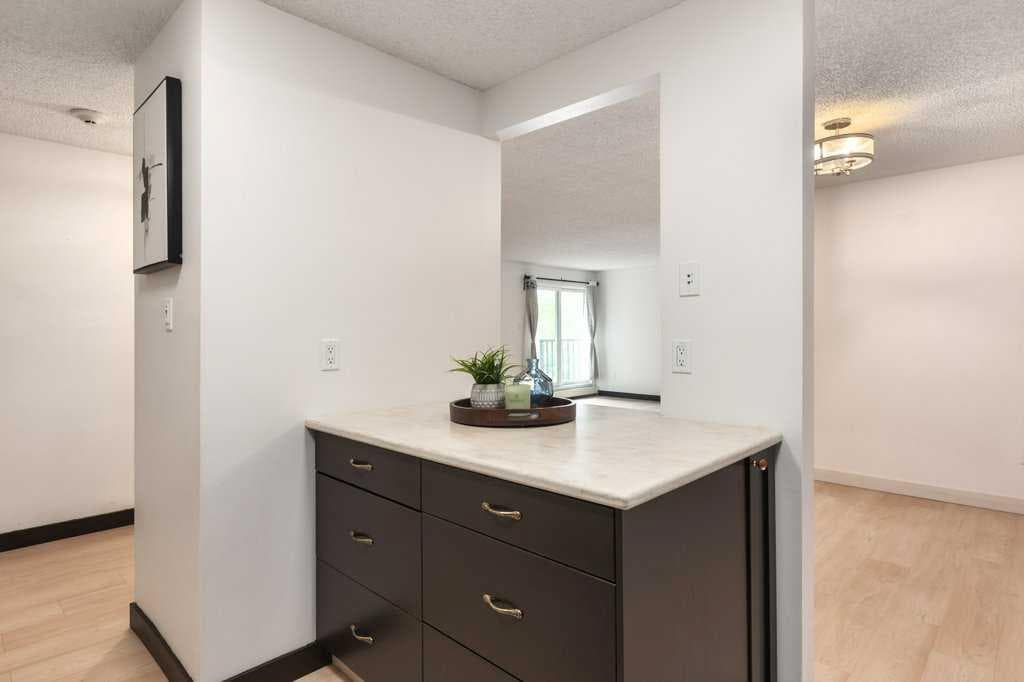 305, 550 Westwood Drive SW — photo 5