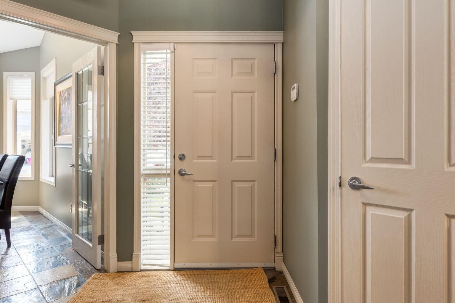 218 Springbank Villas SW — photo 2