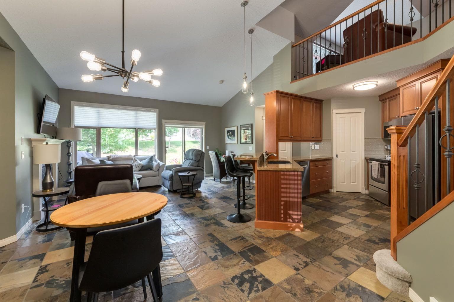 218 Springbank Villas SW — photo 5