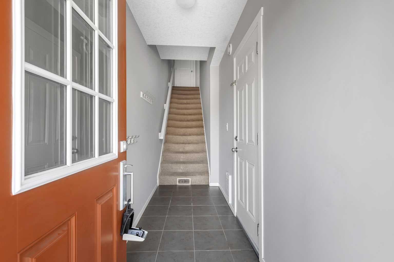 79 Evansview Gardens NW — photo 4