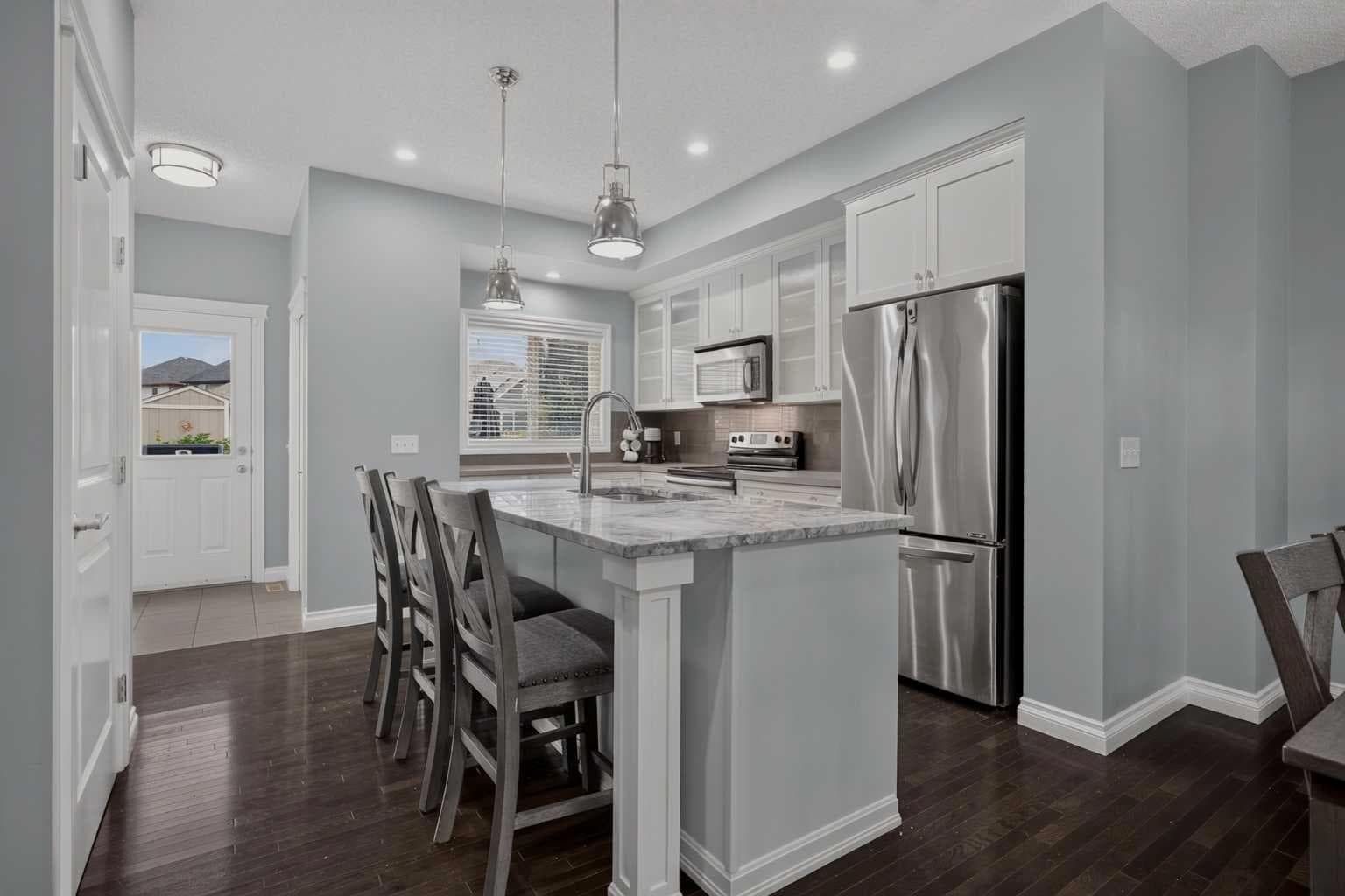 53 Mahogany Point SE — photo 2