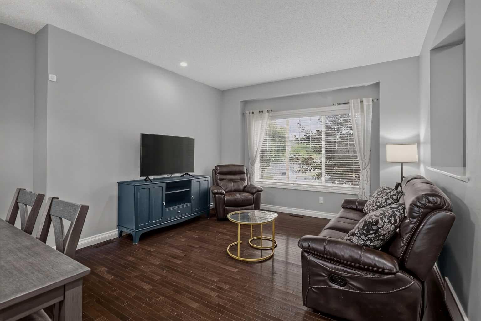 53 Mahogany Point SE — photo 5