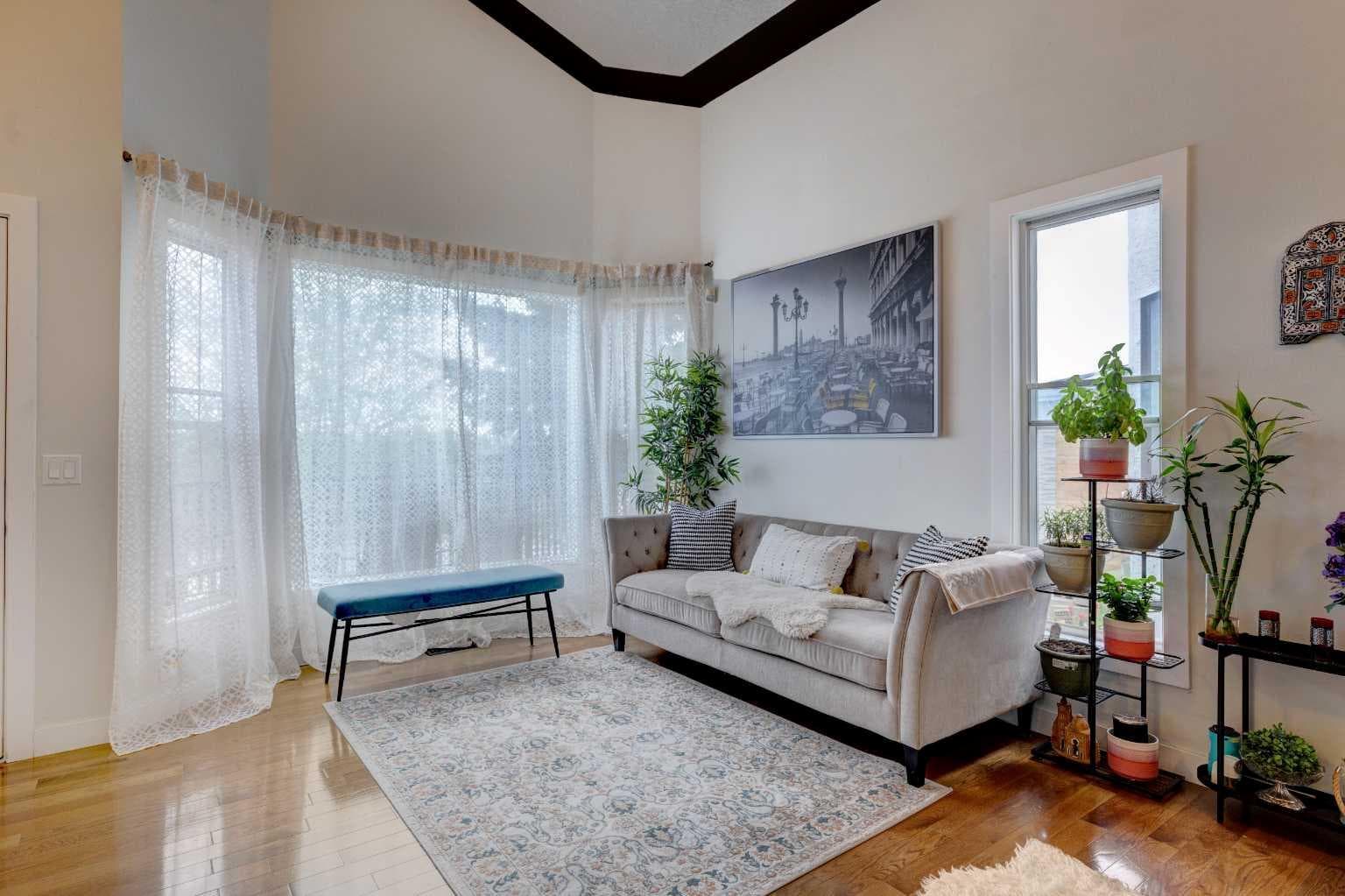85 Sidon Crescent SW — photo 4