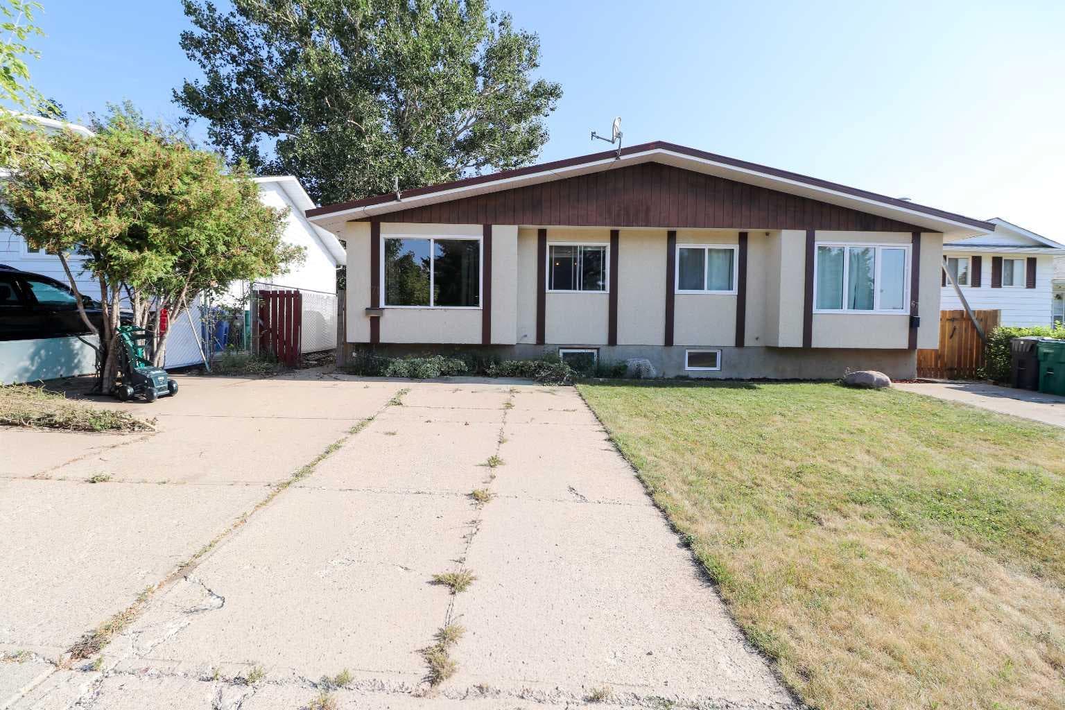 71 Laval Boulevard W — photo 1
