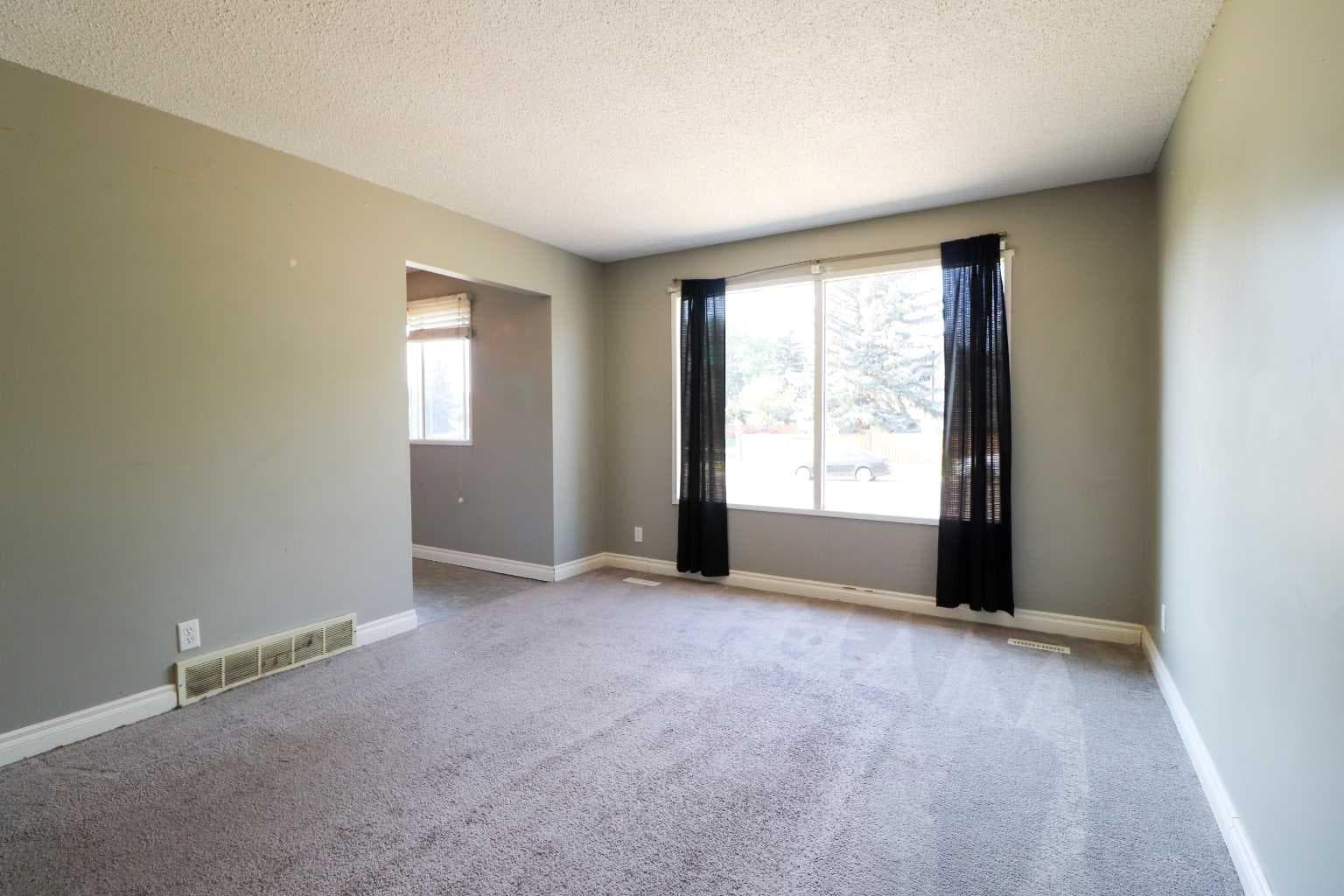 71 Laval Boulevard W — photo 4