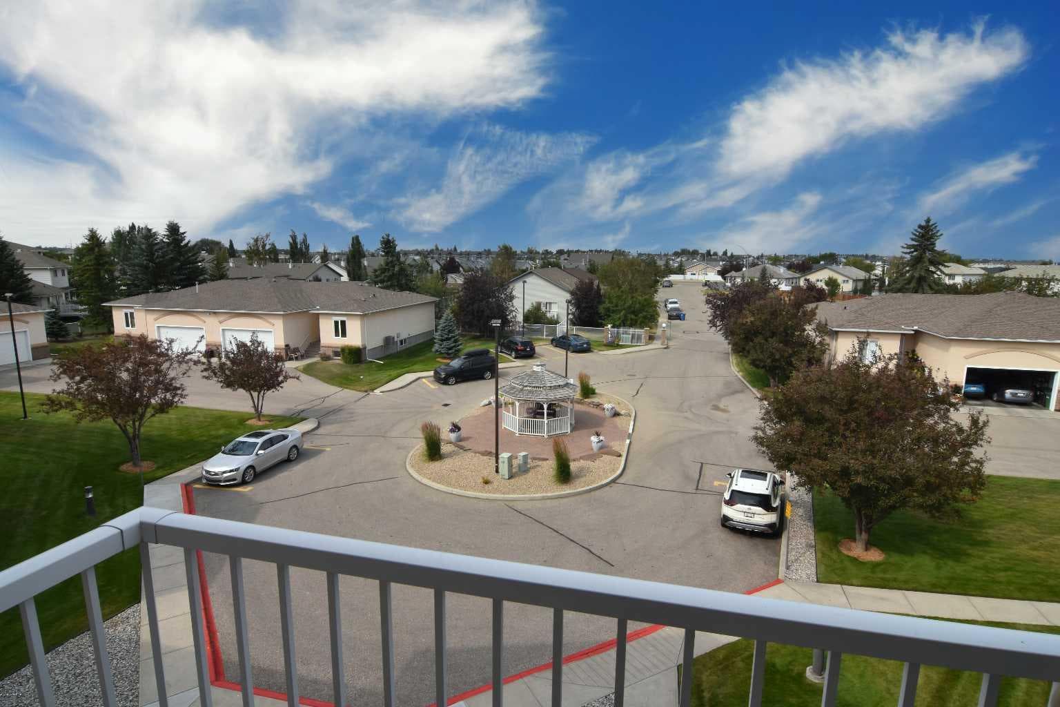 307, 43 Westlake Circle — photo 2