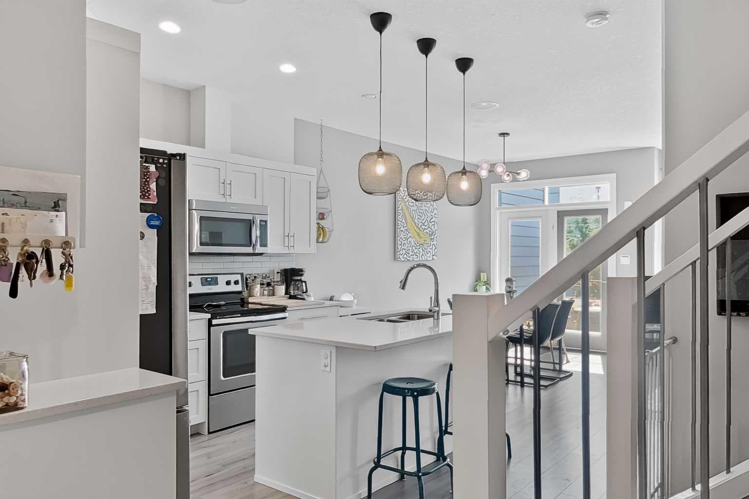 4, 83 aquitania Circle W — photo 4
