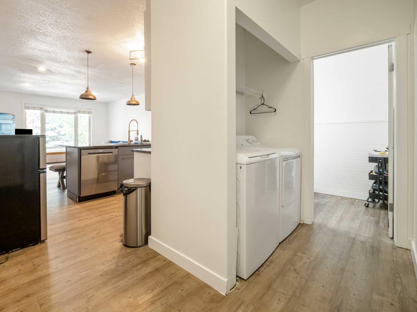 2244 18 Avenue — photo 4