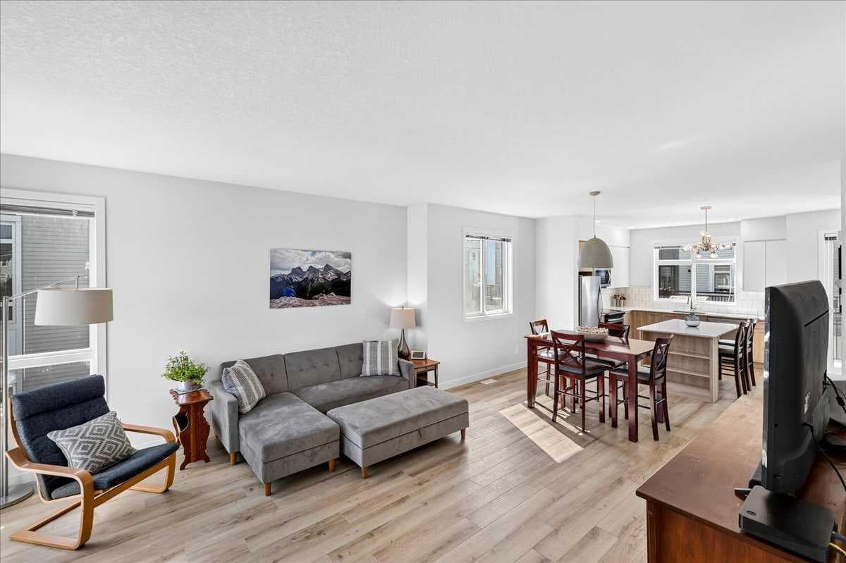 141, 857 Belmont Drive SW — photo 3