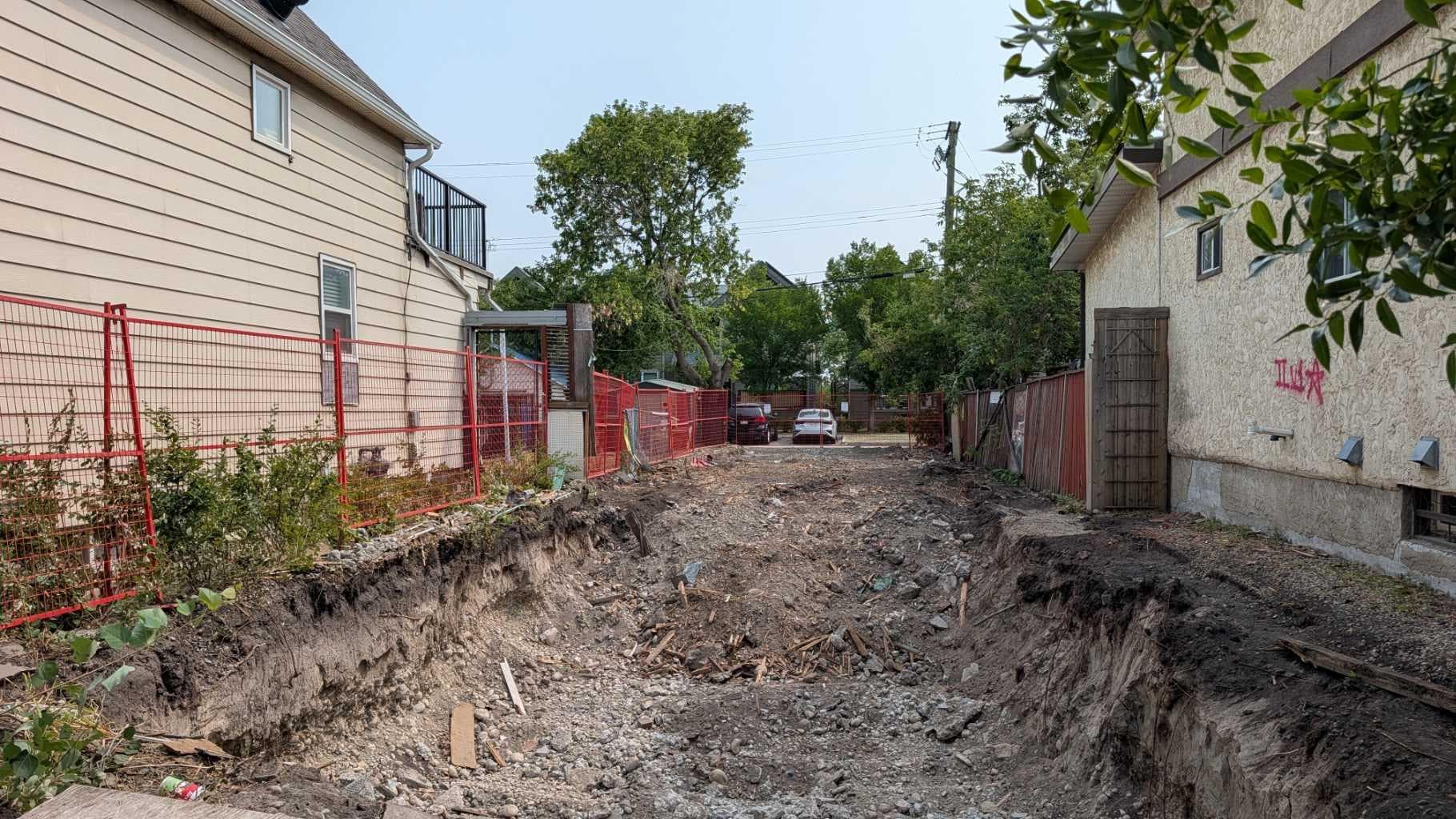 2916 17 Street SE — photo 2
