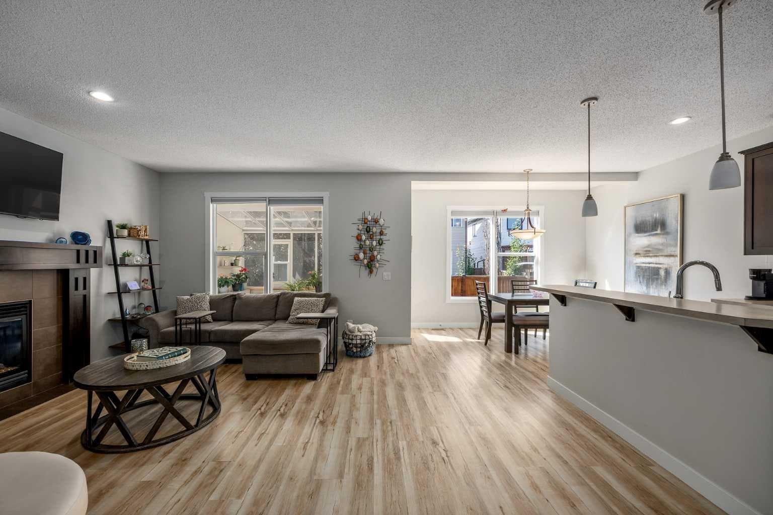 58 Copperstone Close SE — photo 3