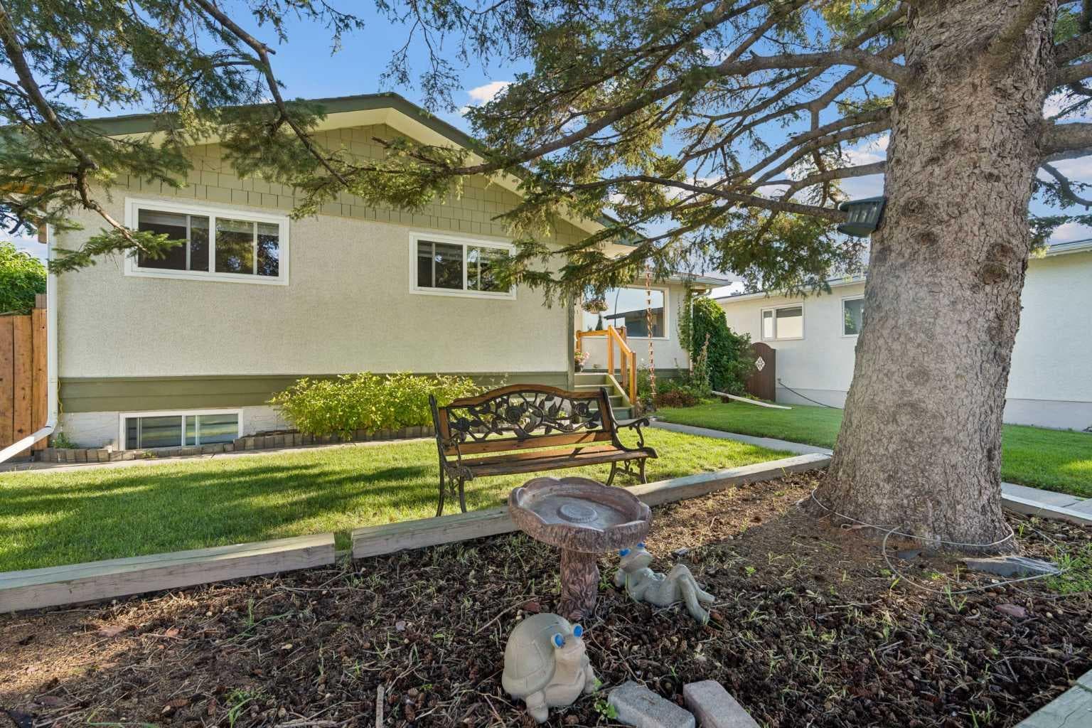 5635 Travis Crescent NE — photo 4