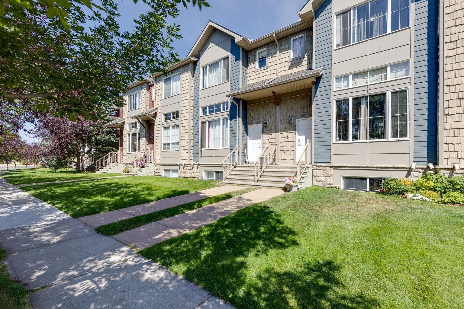 7008, 2370 Bayside Road SW — photo 1