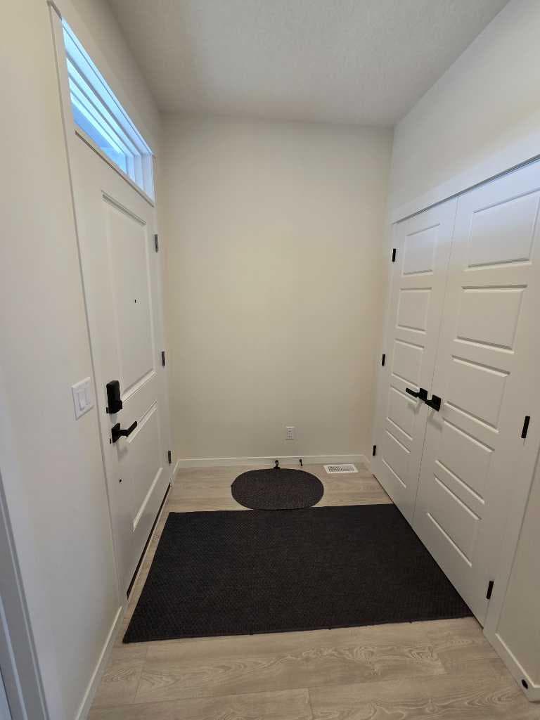 431 Rowmont Boulevard NW — photo 2