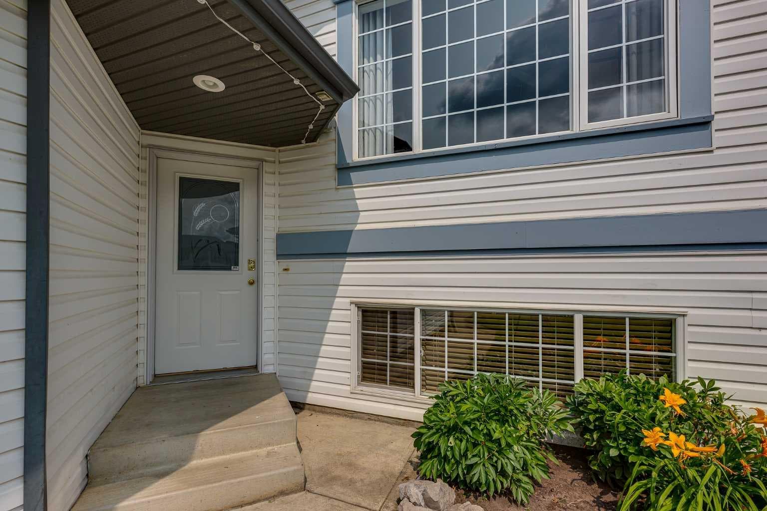 42 Westglen Boulevard — photo 3