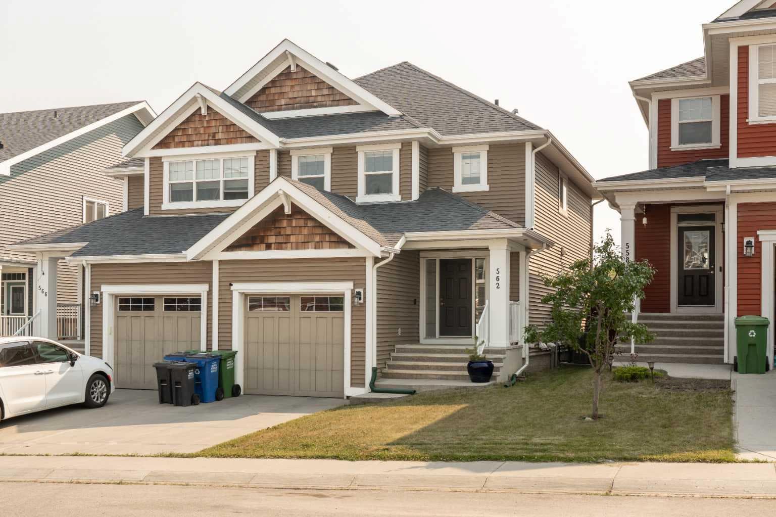 562 River Heights Crescent — photo 3